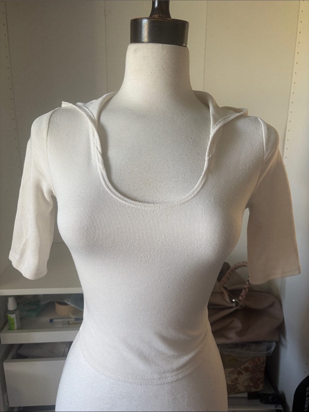 Scoop Neck White Crop Top with Short Sleeves